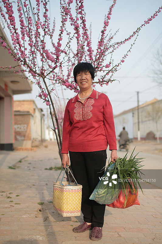 河北沧州:农村大妈快手直播做红娘