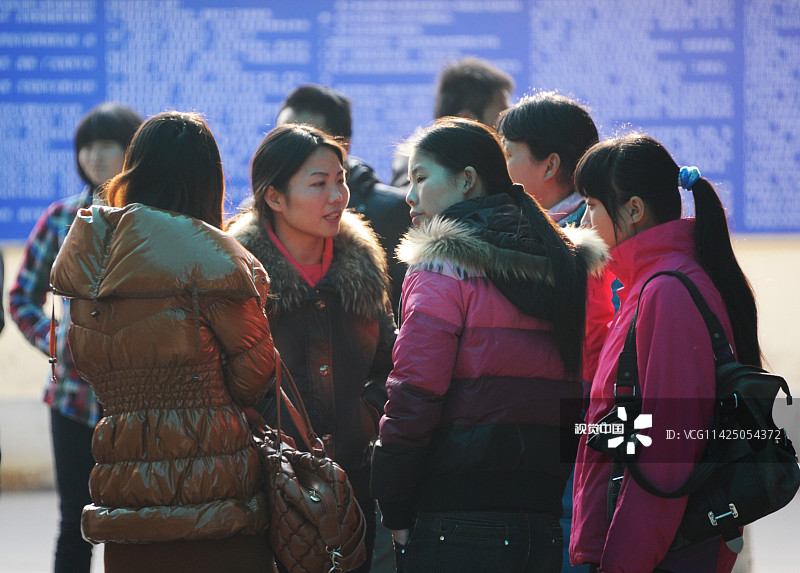 上海:劳务工市场人气足 找份满意工作却很难