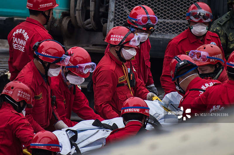台湾地震已过72小时黄金救援期 重型机械介入